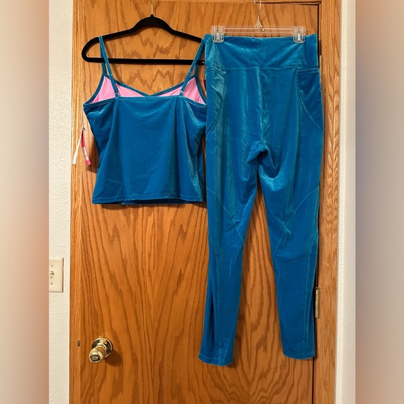 Lilly Pulitzer 2 Piece Set - Size L - Picture 4 of 16